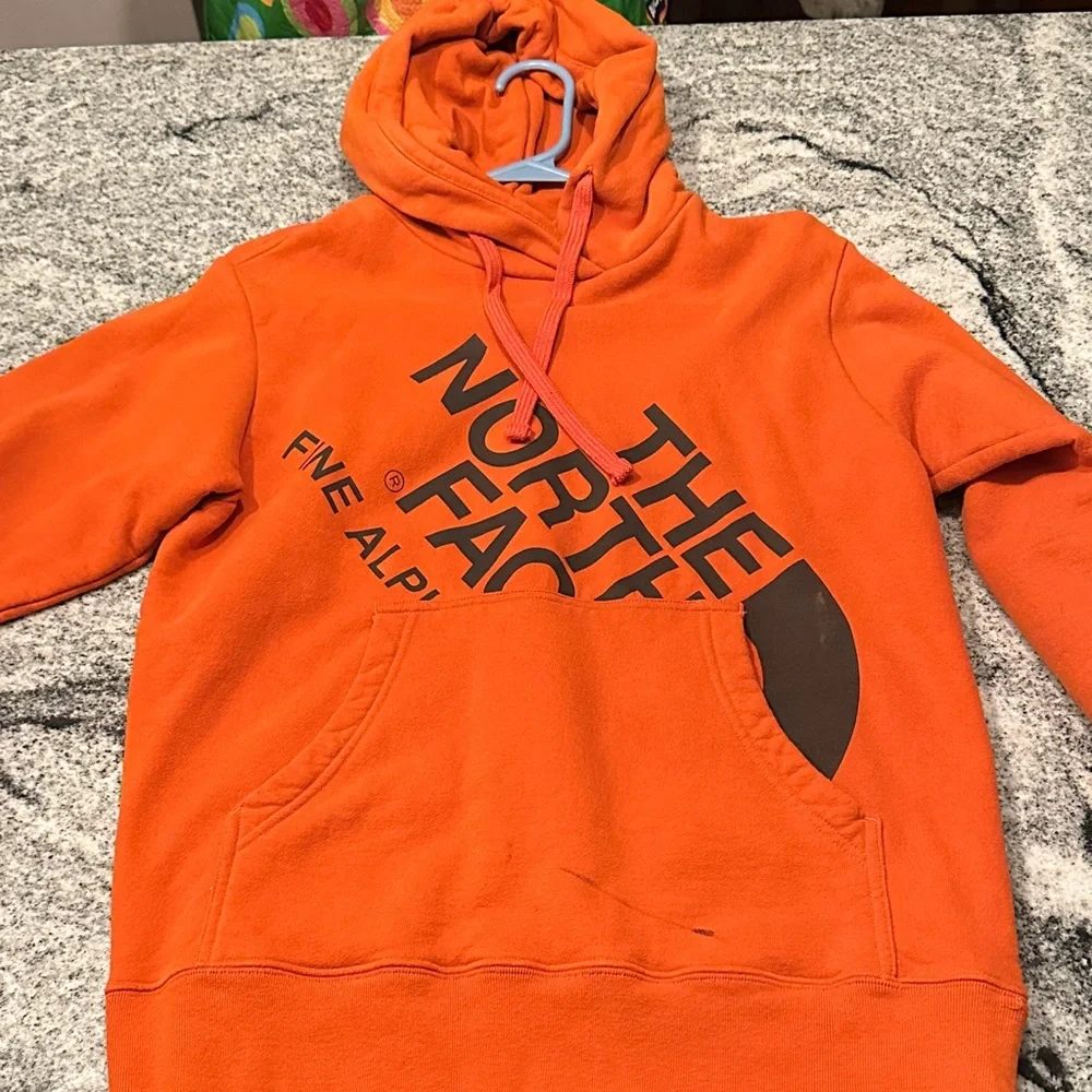 The North Face Bold Orange Sweatshirt - Picture 1 of 6